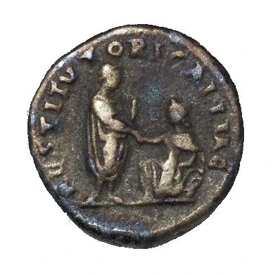 Denarius - Hadrian RESTITVTORI GALLIAE; Gallia back